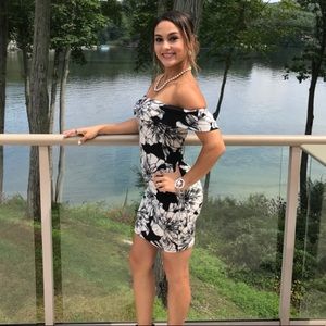 BLACK AND WHITE G BY GUESS DRESS